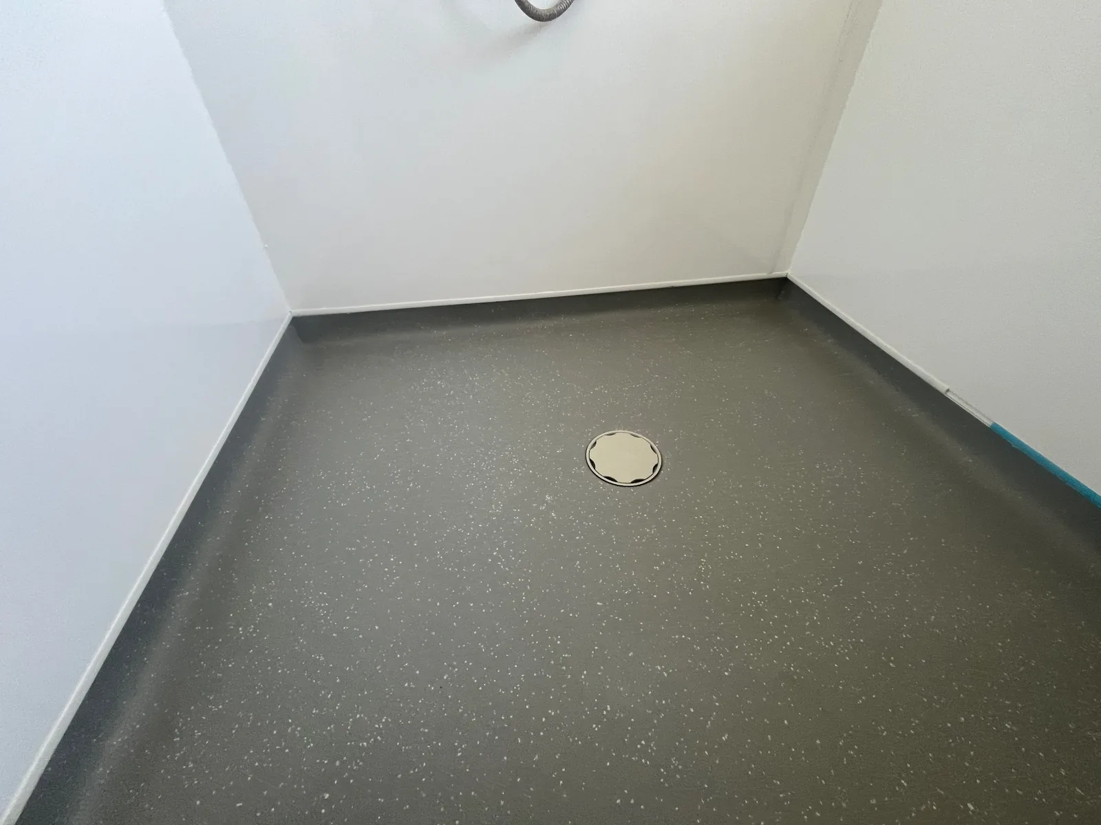 Commercial vinyl flooring repair solution in Guildford